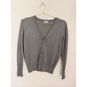 CIELO Gray Minimalist Old Money Simple Gray Cardigan Size Medium
